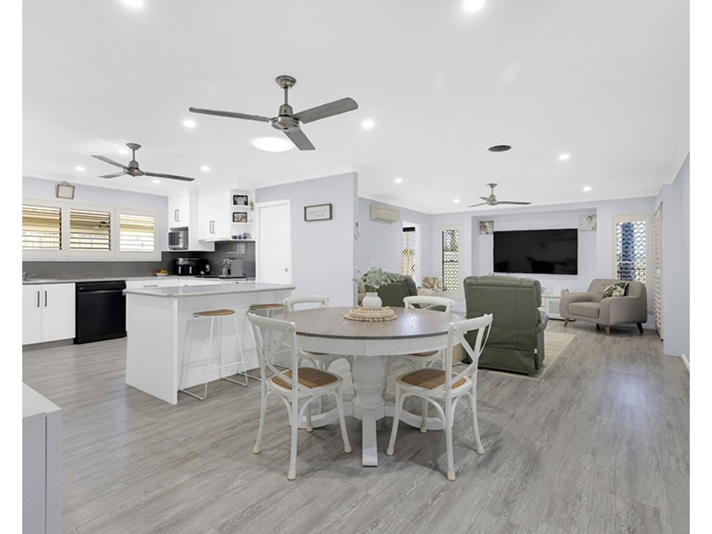 10 Chantilly Court, Glenella QLD 4740