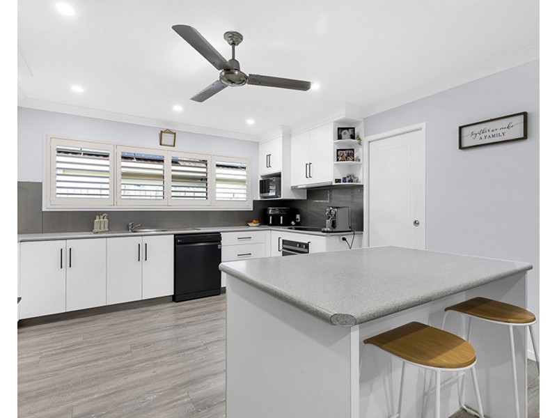 10 Chantilly Court, Glenella QLD 4740