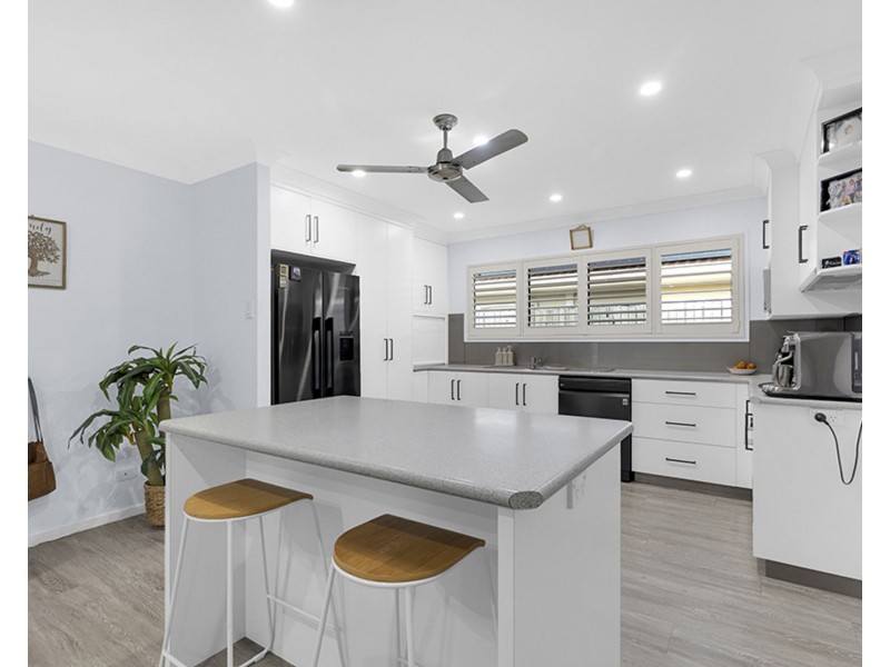 10 Chantilly Court, Glenella QLD 4740