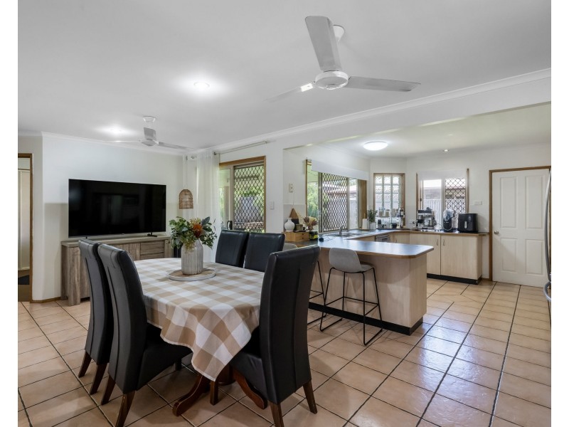 16 Nadina Street, Beaconsfield QLD 4740