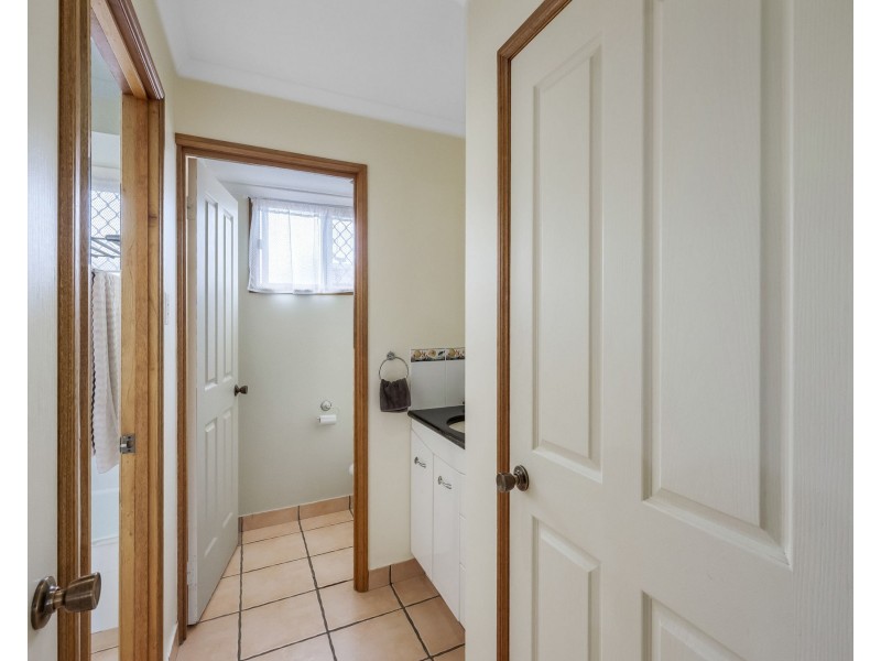 16 Nadina Street, Beaconsfield QLD 4740