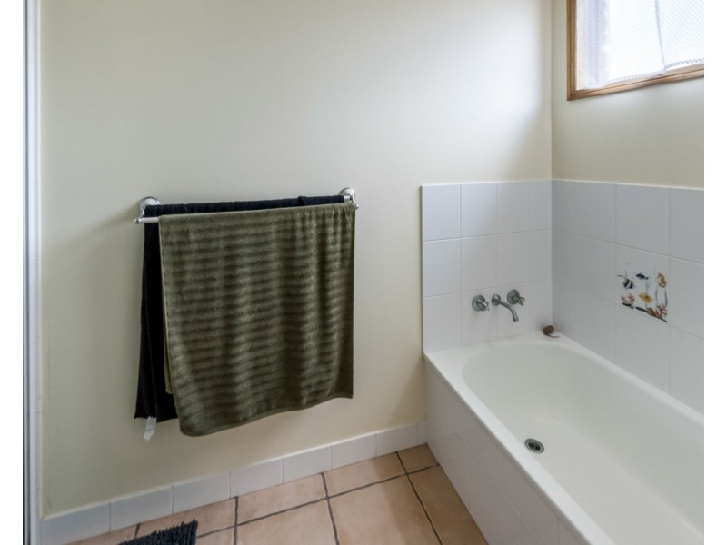 16 Nadina Street, Beaconsfield QLD 4740