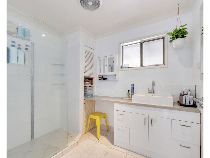 26 Downing street, Ooralea QLD 4740