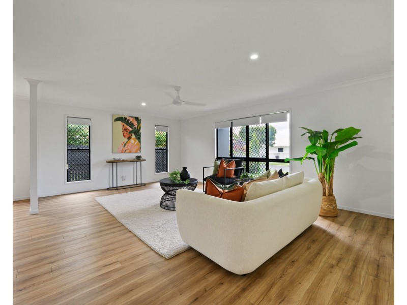 11 Royal Boulevard, Glenella QLD 4740