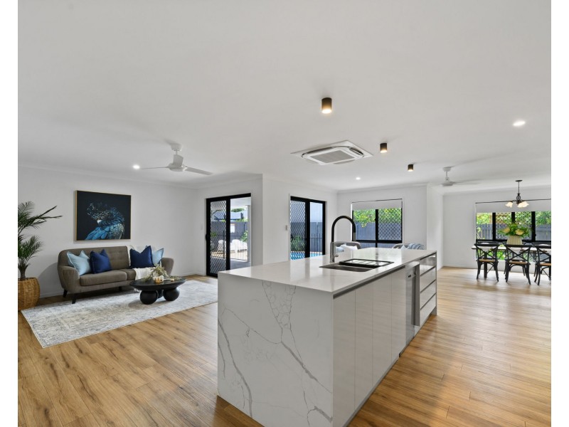 11 Royal Boulevard, Glenella QLD 4740