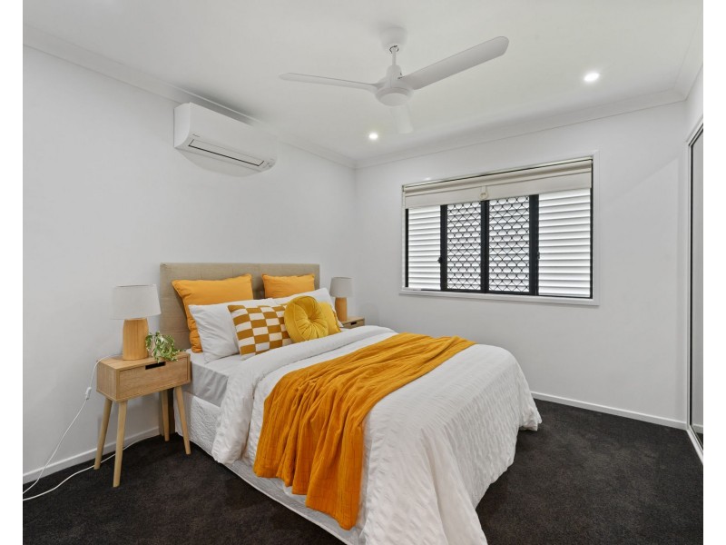 11 Royal Boulevard, Glenella QLD 4740