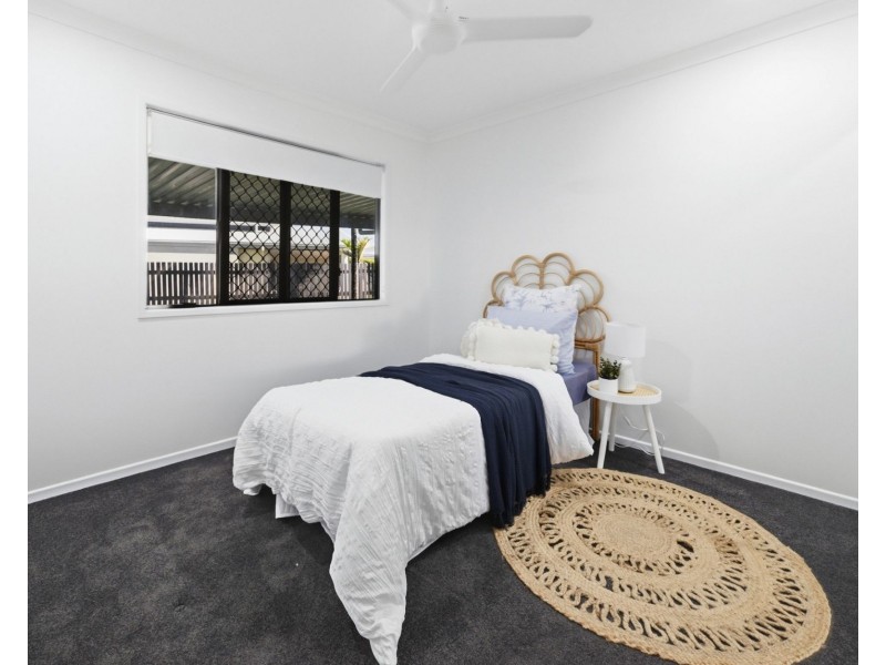 11 Royal Boulevard, Glenella QLD 4740