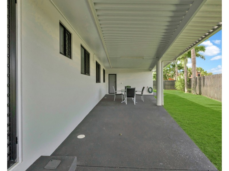 11 Royal Boulevard, Glenella QLD 4740