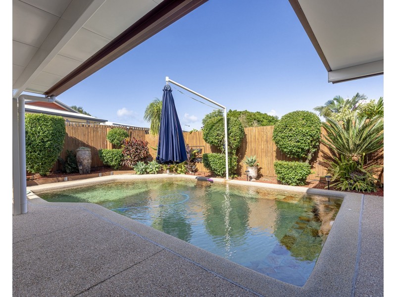 5 Kinghorn Street, Eimeo QLD 4740