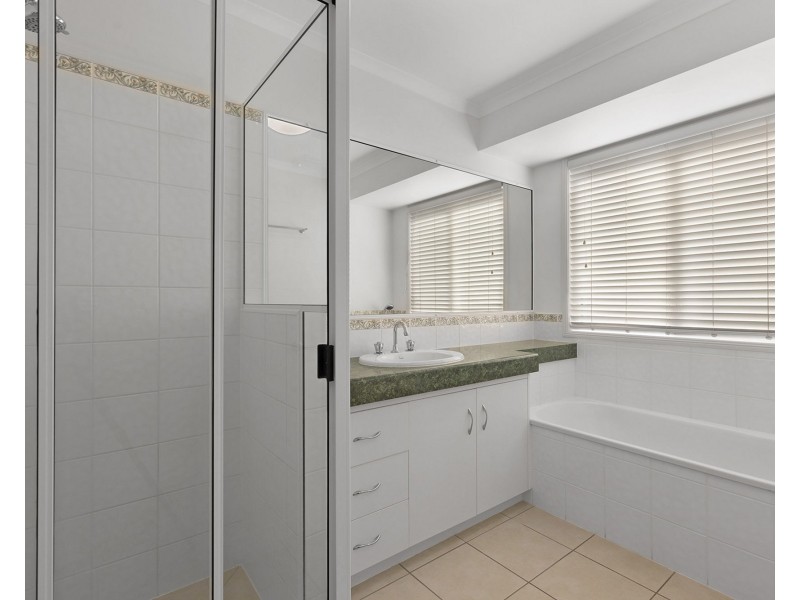 5 Kinghorn Street, Eimeo QLD 4740