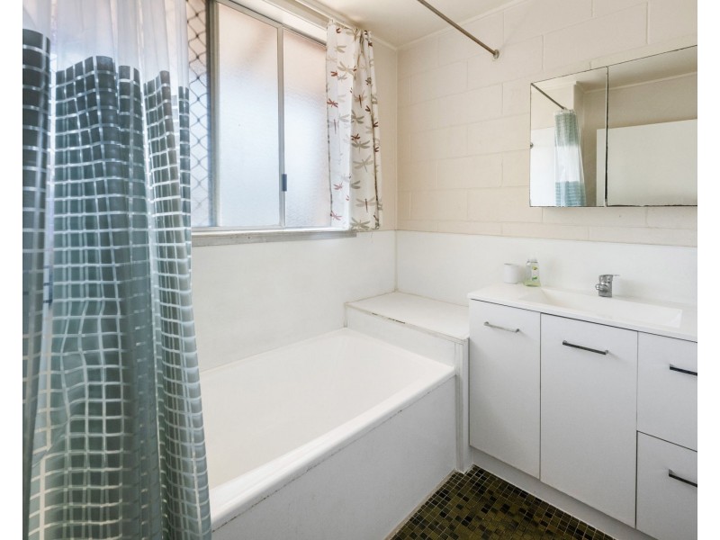 1/8 East Gordon Street, Mackay QLD 4740