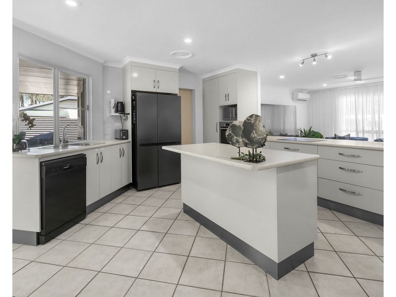 14 Temples Lane, Bakers Creek QLD 4740