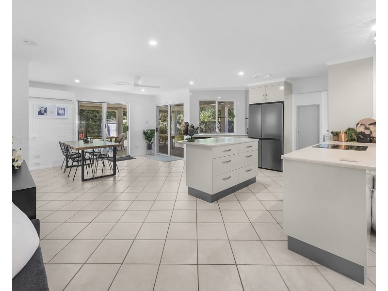 14 Temples Lane, Bakers Creek QLD 4740