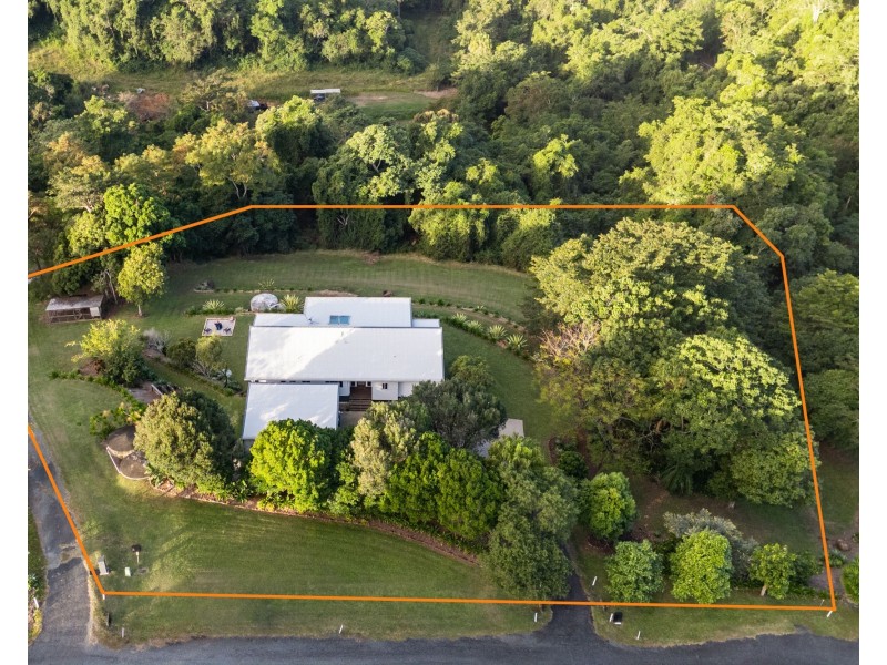 4 Bayview Drive, Habana QLD 4740