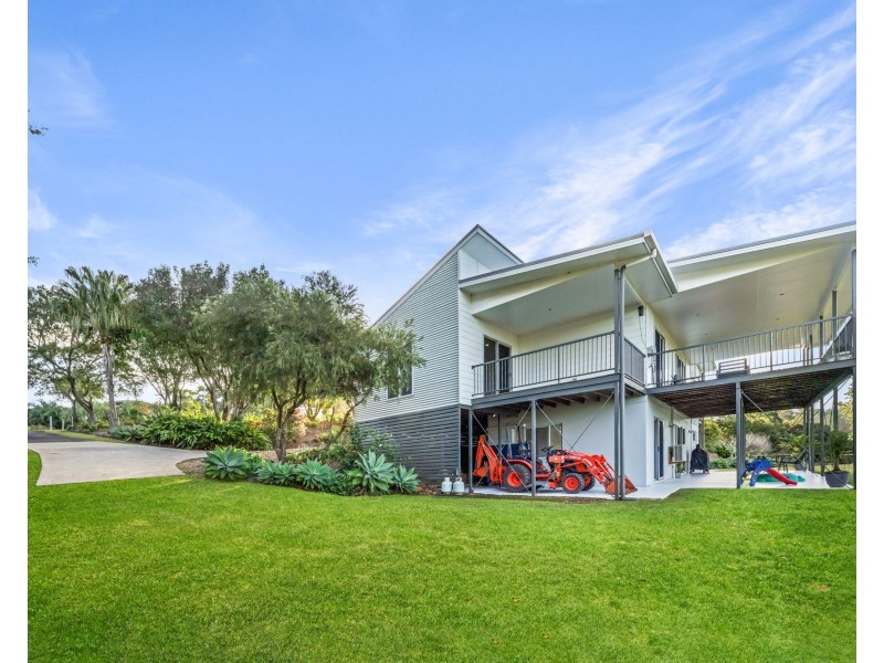4 Bayview Drive, Habana QLD 4740