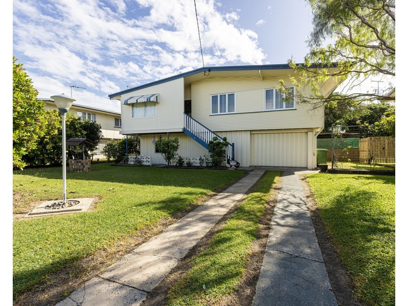4 Mengel Street, South Mackay QLD 4740