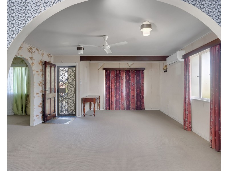 4 Mengel Street, South Mackay QLD 4740