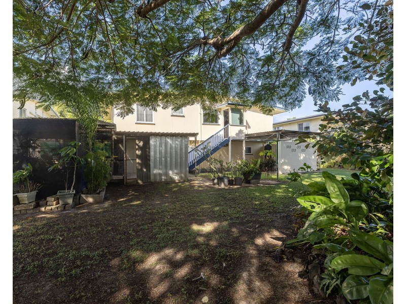 4 Mengel Street, South Mackay QLD 4740