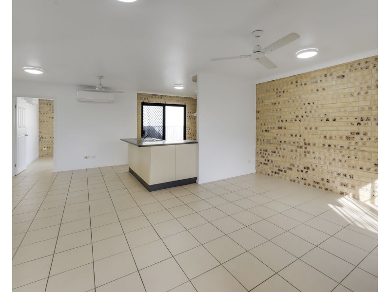 4/9 Maud Street, Mirani QLD 4754