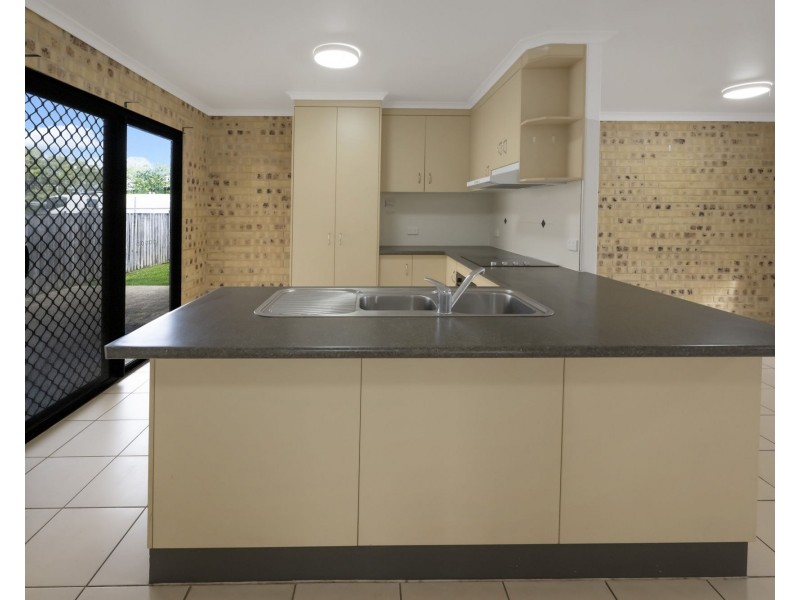 4/9 Maud Street, Mirani QLD 4754