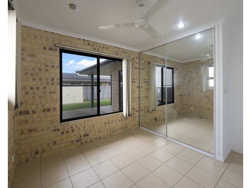 4/9 Maud Street, Mirani QLD 4754