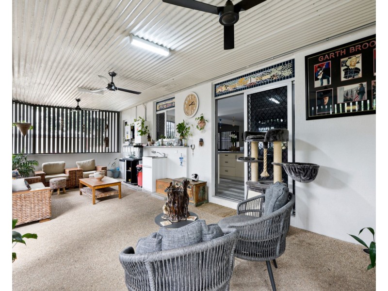 4 Saint Bees Avenue, Bucasia QLD 4750