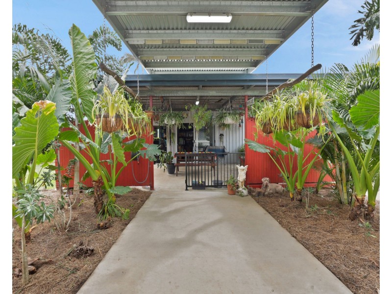 4 Saint Bees Avenue, Bucasia QLD 4750