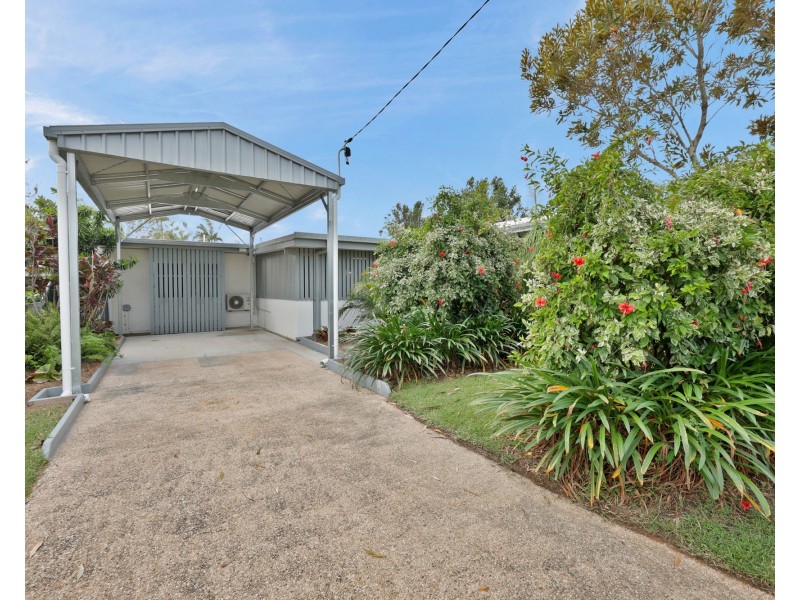 4 Saint Bees Avenue, Bucasia QLD 4750