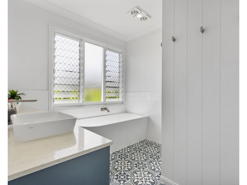 6 Eastbark Court, Richmond QLD 4740