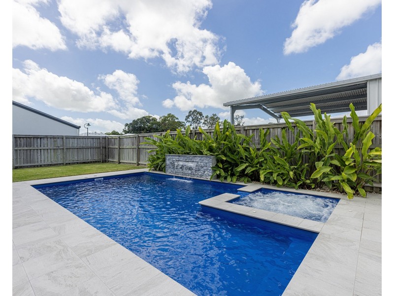 6 Eastbark Court, Richmond QLD 4740