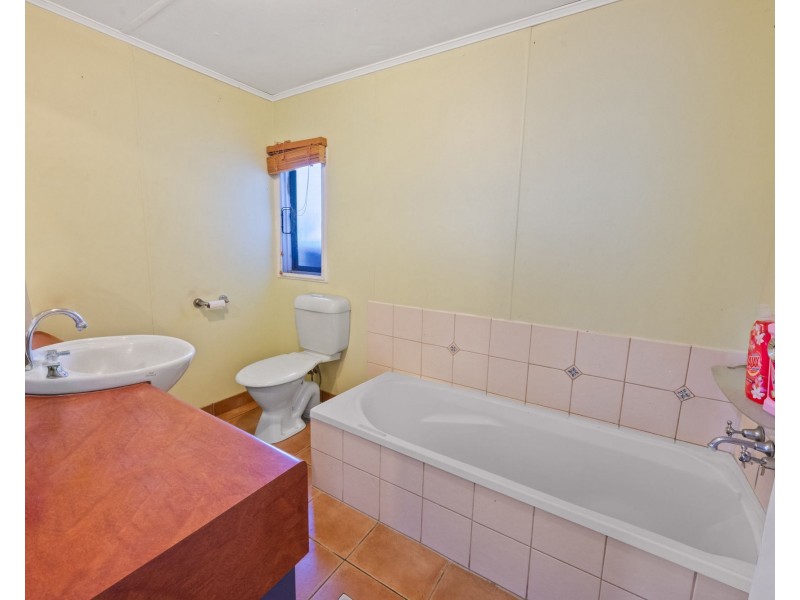 20 Mackenzies Road, Calen QLD 4798