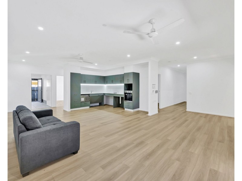 22A Davey Street, Glenella QLD 4740