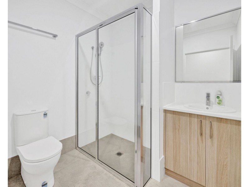 22A Davey Street, Glenella QLD 4740