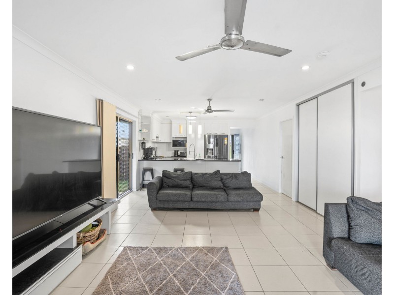 34 Montgomery Street, Rural View QLD 4740