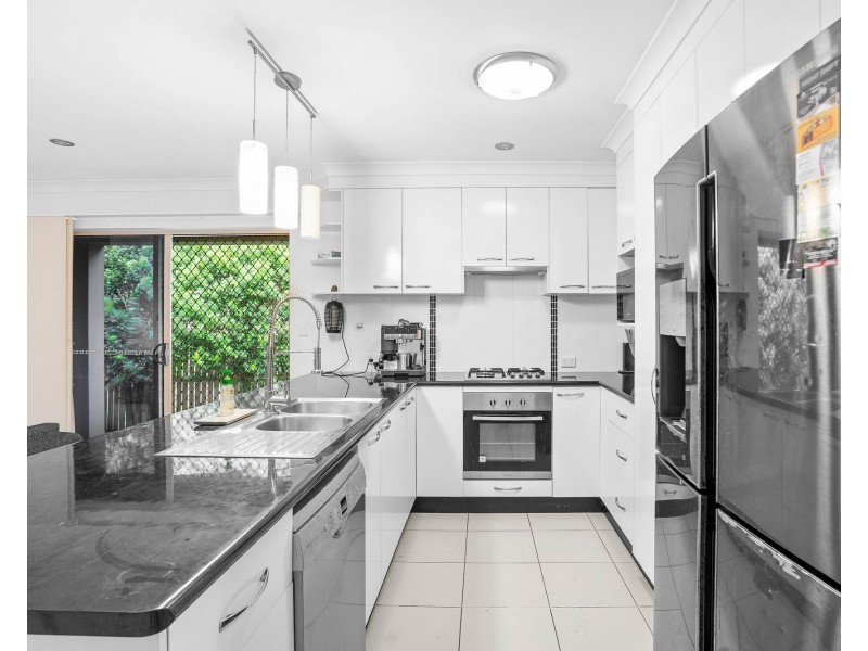 34 Montgomery Street, Rural View QLD 4740