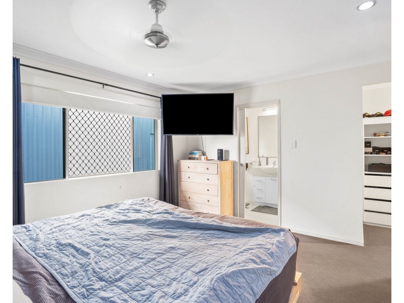 34 Montgomery Street, Rural View QLD 4740