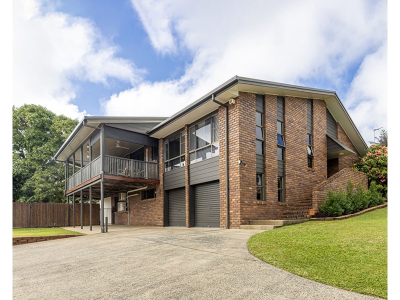 17 Grevillea Drive, Glenella QLD 4740