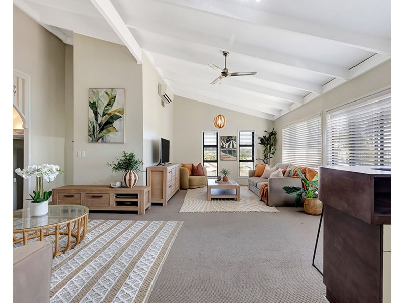 17 Grevillea Drive, Glenella QLD 4740