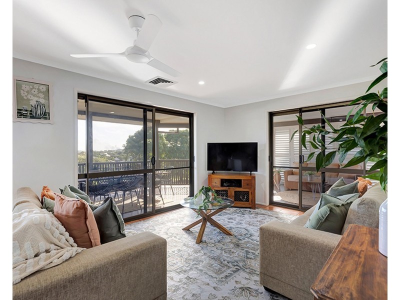 17 Grevillea Drive, Glenella QLD 4740