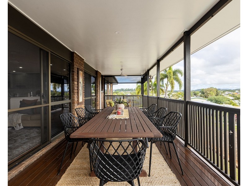 17 Grevillea Drive, Glenella QLD 4740