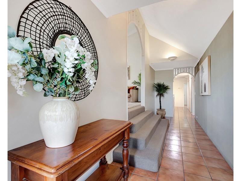 17 Grevillea Drive, Glenella QLD 4740