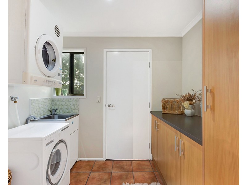 17 Grevillea Drive, Glenella QLD 4740
