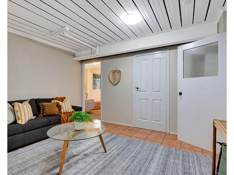 17 Grevillea Drive, Glenella QLD 4740