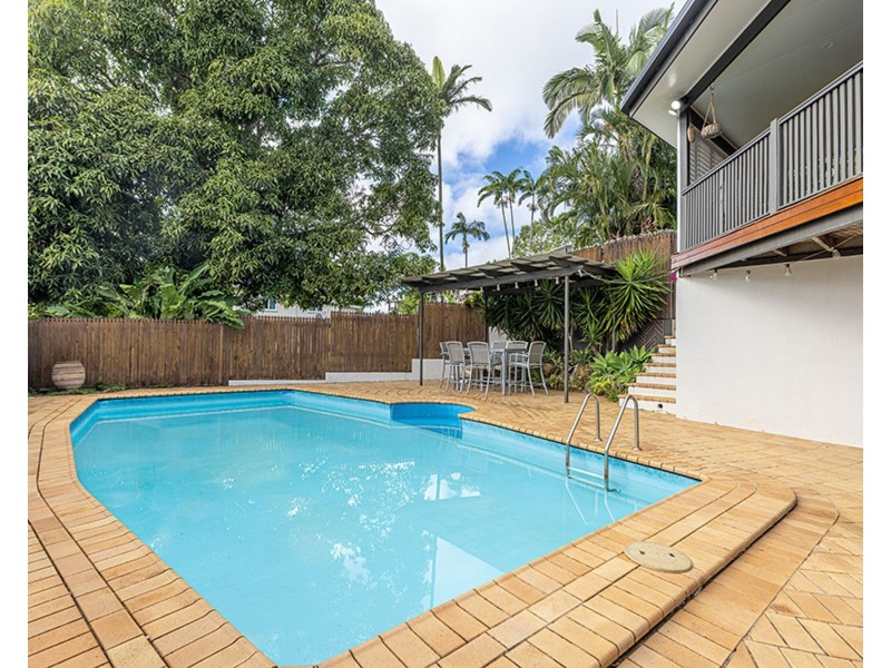 17 Grevillea Drive, Glenella QLD 4740