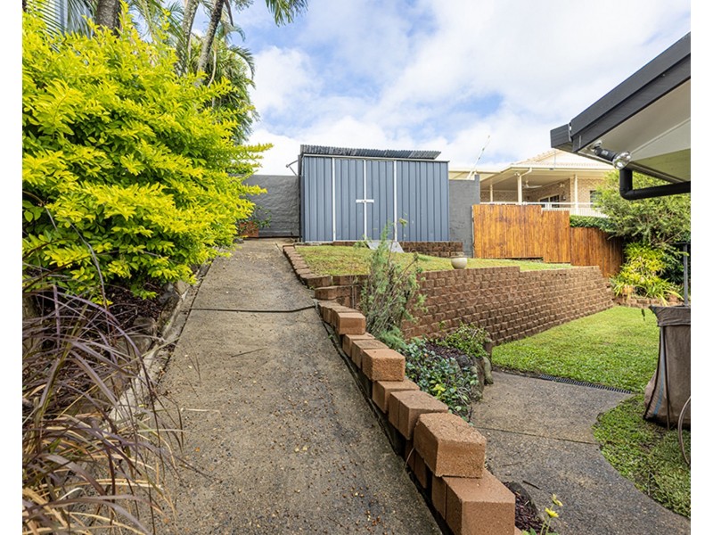 17 Grevillea Drive, Glenella QLD 4740