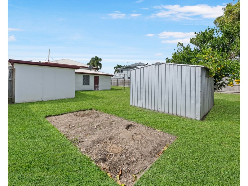 51 Adrian Street, West Mackay QLD 4740