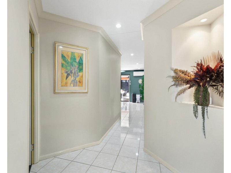 27 Reef Drive, Sarina QLD 4737