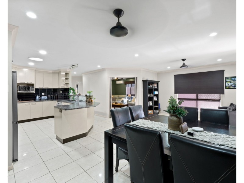 27 Reef Drive, Sarina QLD 4737