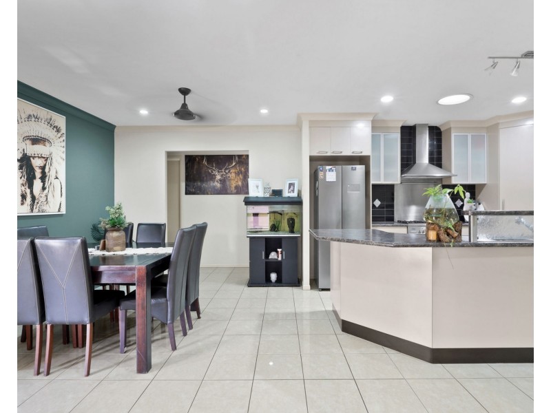 27 Reef Drive, Sarina QLD 4737