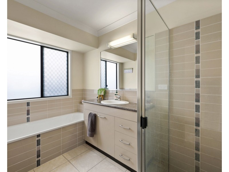 27 Reef Drive, Sarina QLD 4737